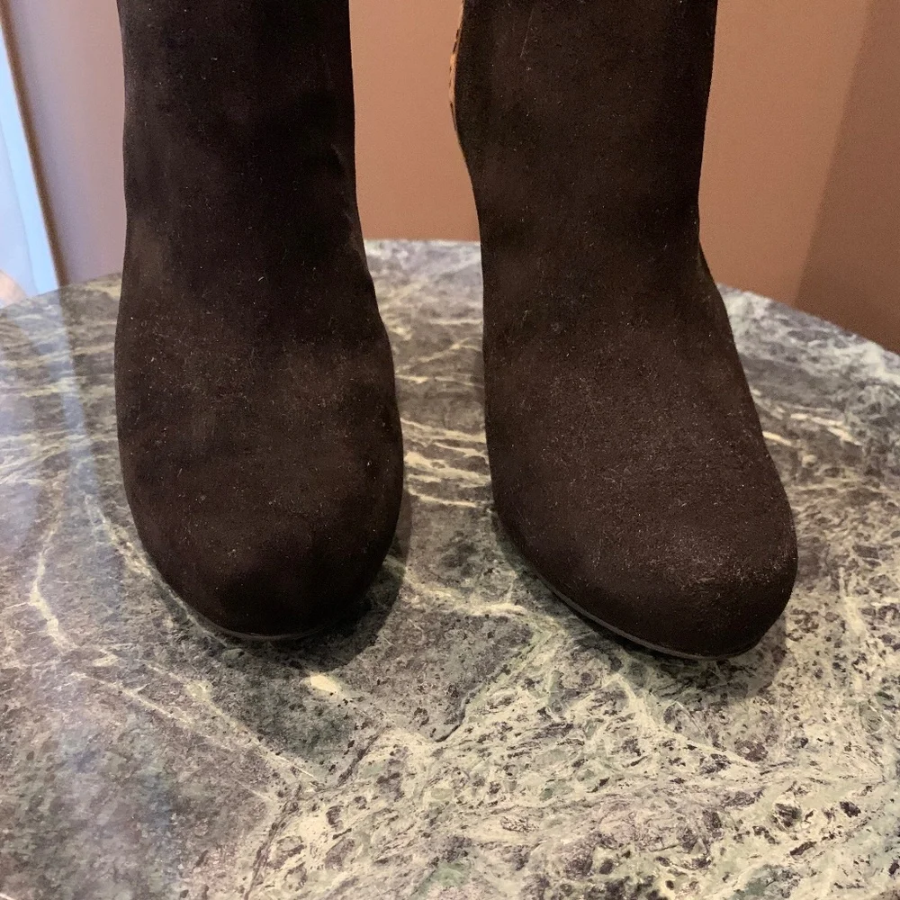 Bandolino Black/Leopard Suede/Nimal Hair Booties sz 8.5 M